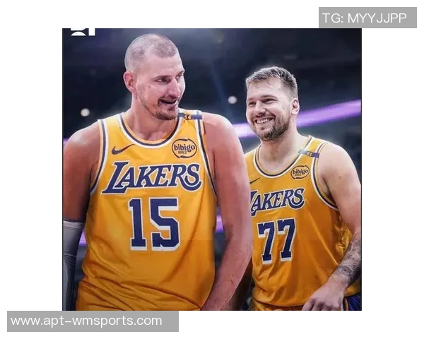 约基奇东契奇亲密互动詹姆斯却选择迅速离场回更衣室 约基奇东契奇亲密互动詹姆斯却选择迅速离场回更衣室